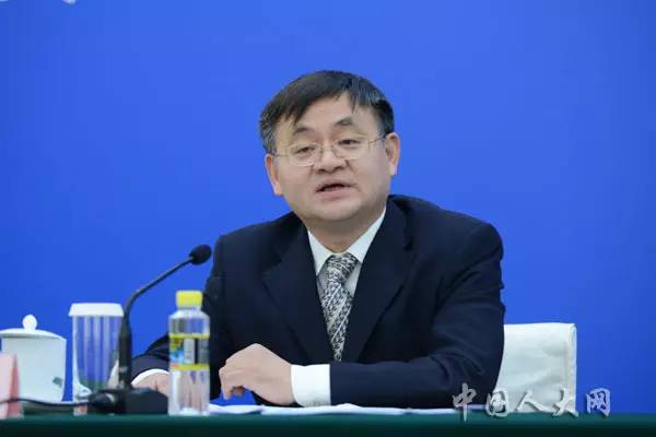 最高检民事行政检察厅厅长胡卫列回答关于修改民事诉讼法和行政诉讼法