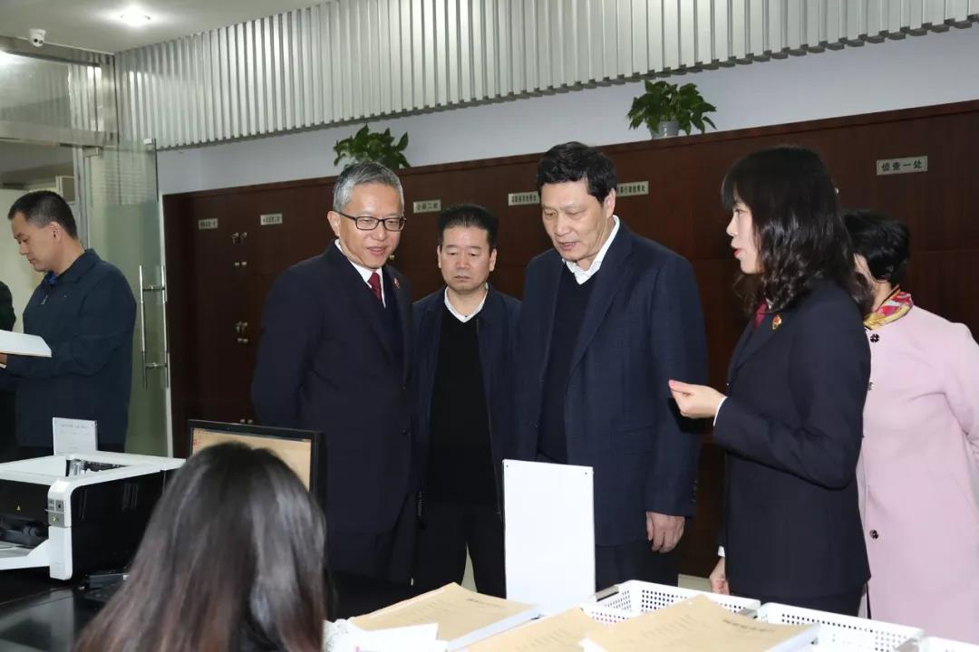 深圳检察:深圳市委常委,政法委书记余新国到市检察院调研