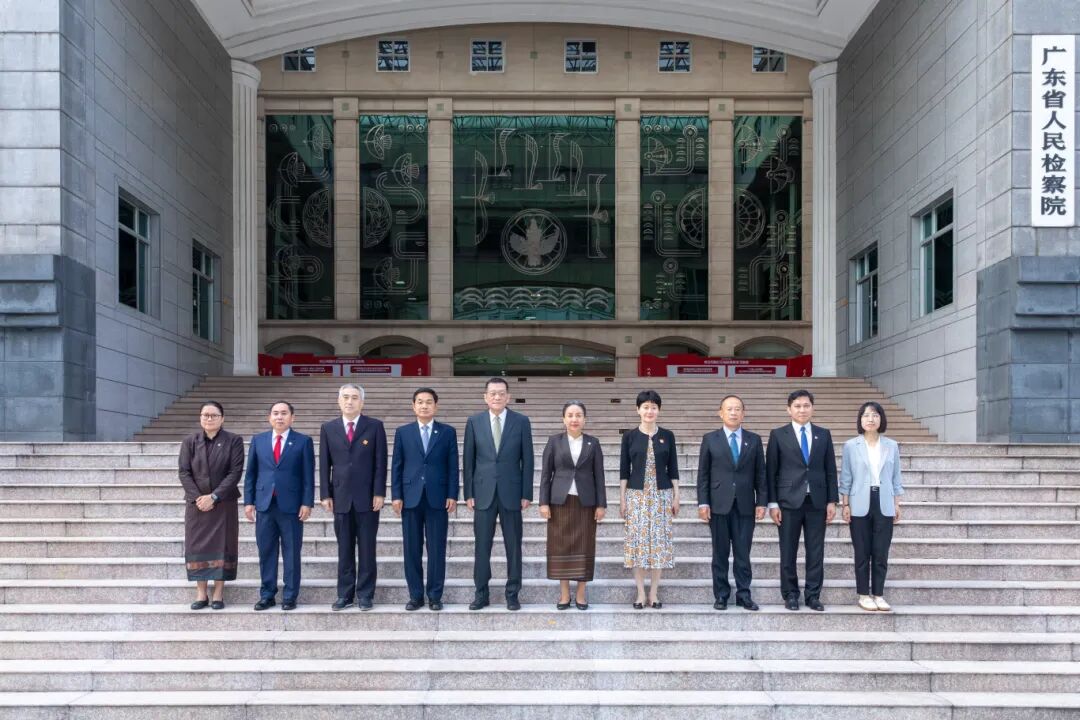 �������������Ժ��쳤����һ�з��ʹ㶫